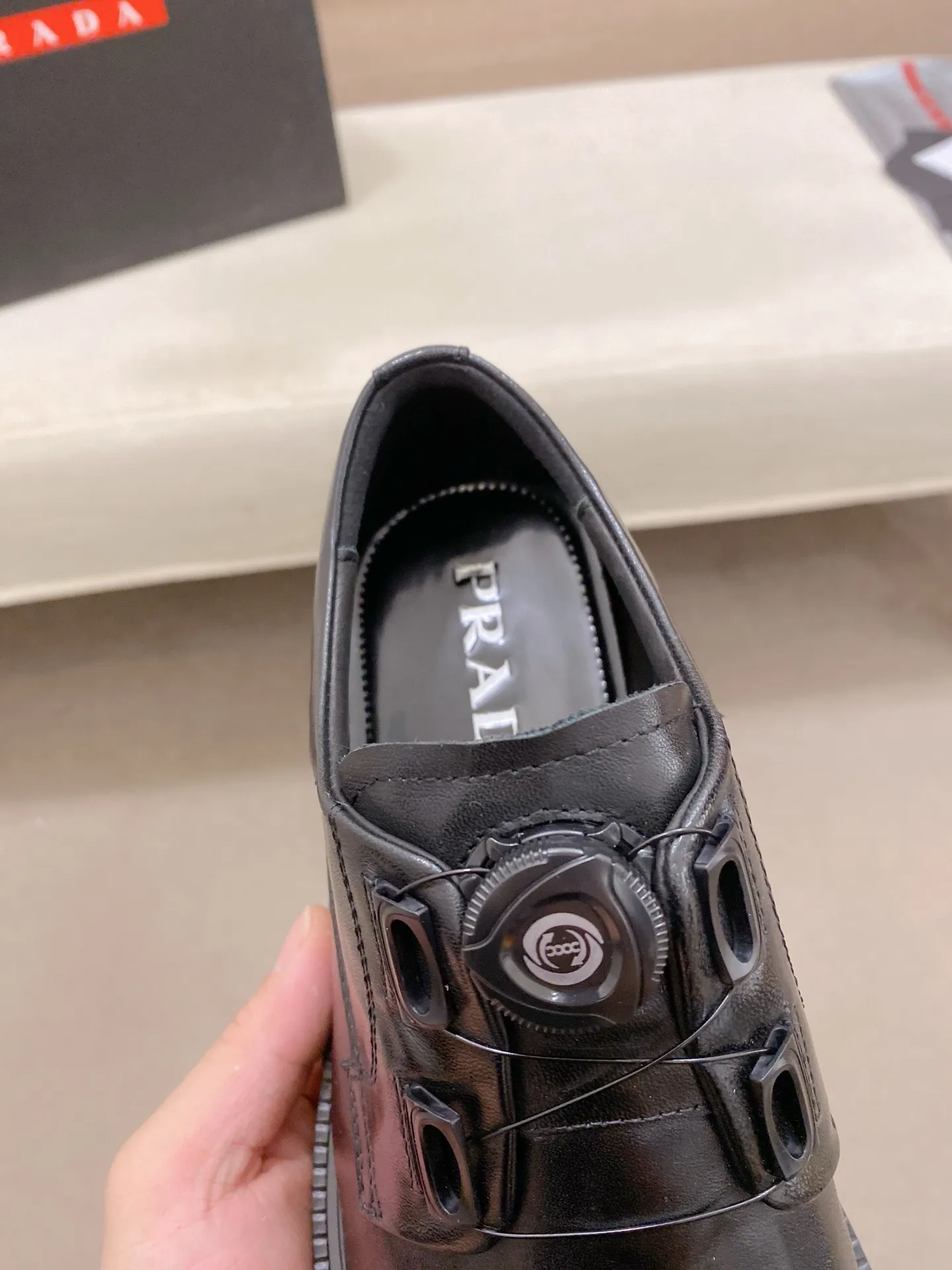 Factory price 640💰 🍁🍁High version High-quality new PRADA (Prada) counters are launched simultaneously, new men's shoes, 😘fabrics are selected from imported lacquered first-layer cowhide, and imported cowhide lining. 👍🏿 High-end ☄️ air-cushion molded anti-slip rubber outsole, exquisite lines, simple and elegant, comfortable and high-end for leisure travel. Code number: 38 to 45